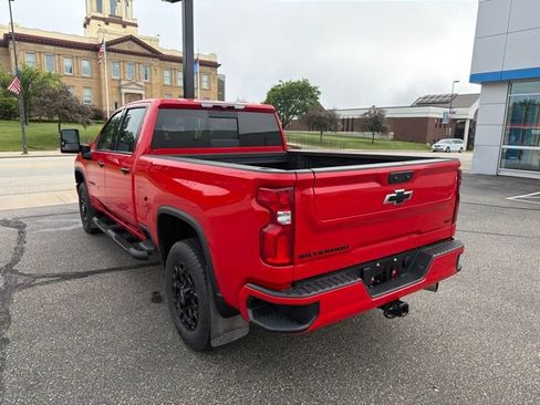 Used 2022 Chevrolet Silverado 2500 LTZ w/ LTZ Plus Package AWD/4WD image 3