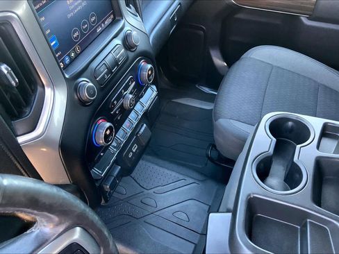 Used 2022 Chevrolet Silverado 2500 LT w/ Convenience Package image 16