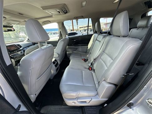 Used 2017 Honda Pilot Touring image 31