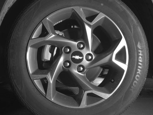 Used 2025 Chevrolet Trax LT w/ LT Convenience Package image 9