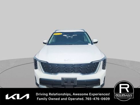 Used 2024 Kia Sorento S AWD/4WD image 2