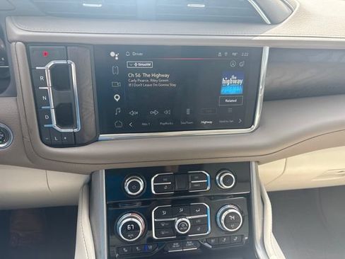 Used 2023 GMC Yukon Denali w/ Advanced Technology Package AWD/4WD image 13