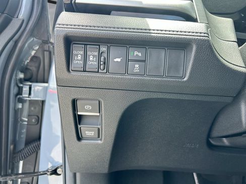 Used 2025 Honda Odyssey Touring image 36