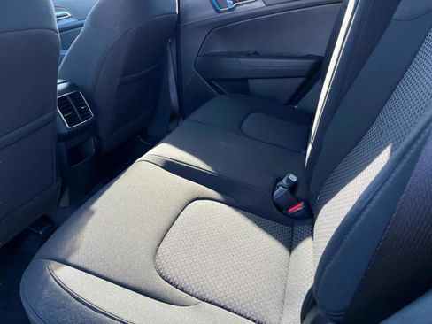 New 2025 Kia Sportage LX FWD image 19