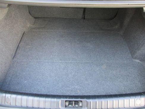 Used 2008 Saab 9-3 2.0T w/ Moonroof Package FWD image 17