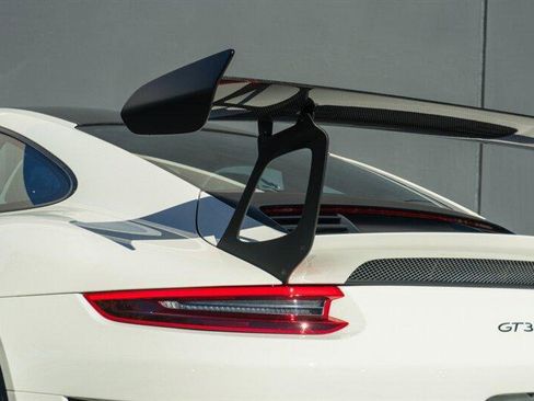 Used 2019 Porsche 911 GT3 RS w/ Weissach Package image 48