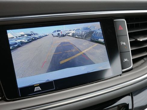 Used 2023 Buick Enclave Essence AWD/4WD image 34