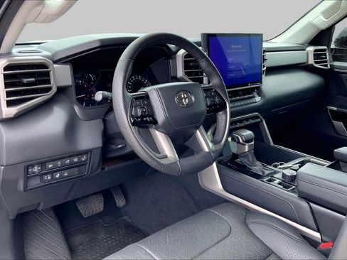 Used 2023 Toyota Tundra Limited AWD/4WD image 17