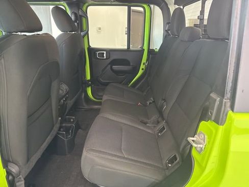Used 2021 Jeep Gladiator Willys image 20