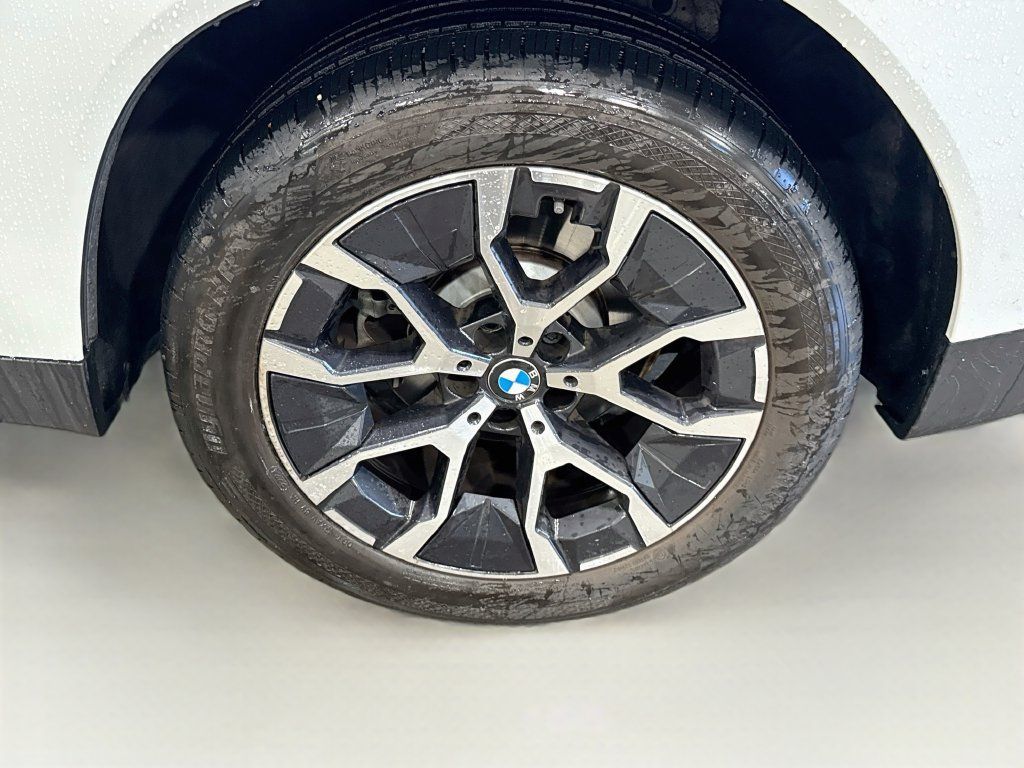 Used 2025 BMW X3 xDrive30i w/ Premium Package AWD/4WD image 34