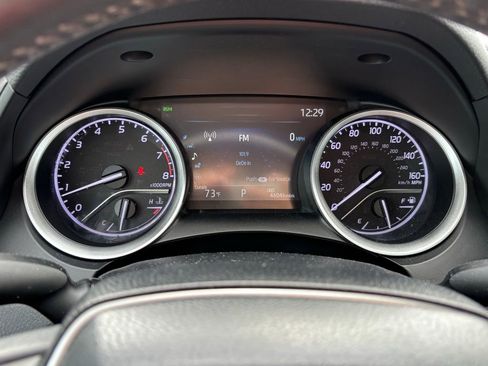 Used 2022 Toyota Camry XLE image 13