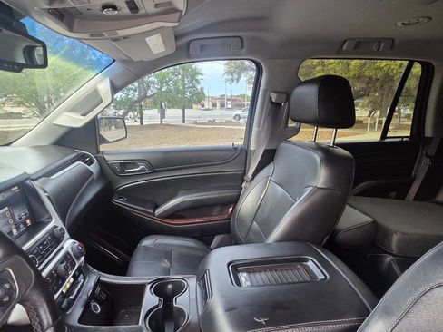 Used 2015 GMC Yukon SLT w/ HD Trailering Package AWD/4WD image 14