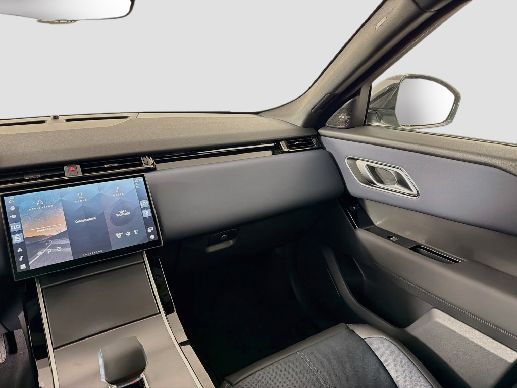 New 2026 Land Rover Range Rover Velar S AWD/4WD image 25
