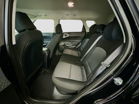 Used 2025 Kia Soul LX w/ LX Technology Package image 28