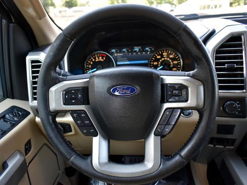 Used 2015 Ford F150 Lariat image 14