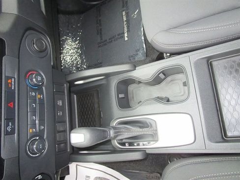 Used 2023 Nissan Frontier SV image 22