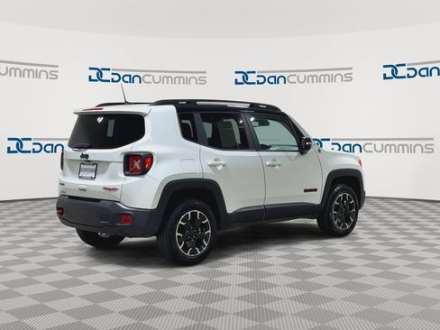 Used 2023 Jeep Renegade Trailhawk AWD/4WD image 8