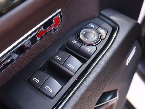 Used 2024 GMC Sierra 1500 AT4 w/ Technology Package image 8