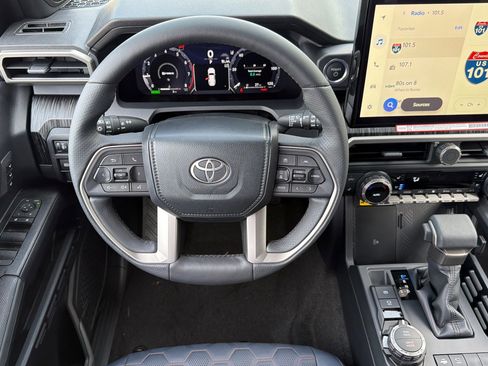 New 2026 Toyota 4Runner Hybrid Platinum image 12