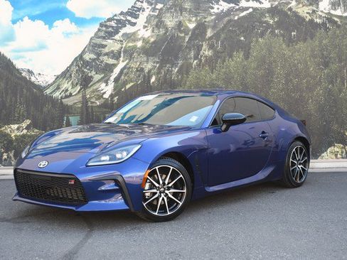 Certified 2023 Toyota GR86 w/ ALL Weather Mat Package (TMS) RWD image 6