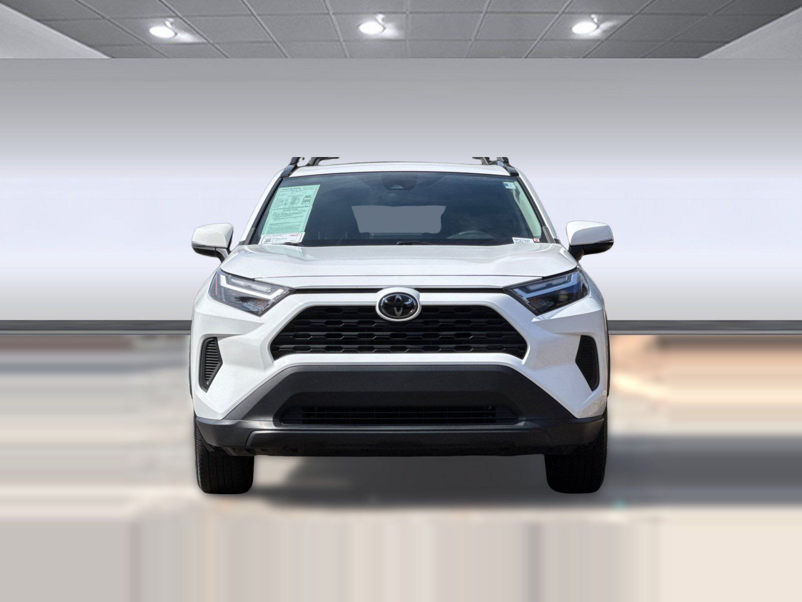 Used 2023 Toyota RAV4 XLE w/ Convenience Package FWD image 5