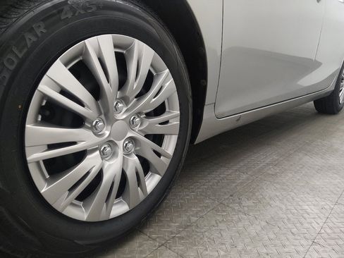 Used 2016 Toyota Camry LE image 31