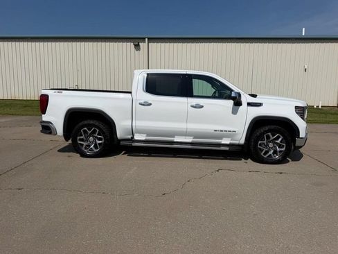 Used 2025 GMC Sierra 1500 SLT w/ SLT Premium Plus Package AWD/4WD image 2
