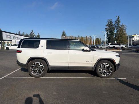 Used 2025 Rivian R1S Adventure image 5
