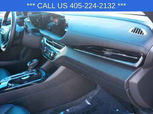 Used 2025 Buick Envista Sport Touring image 21