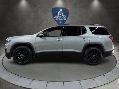Used 2023 GMC Acadia SLE w/ Driver Convenience Package FWD image 2