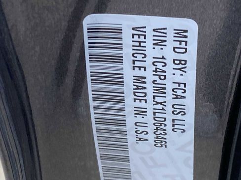 Used 2020 Jeep Cherokee Latitude Lux w/ Quick Order Package 26H Lux image 21