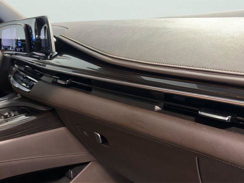 Used 2021 Cadillac Escalade ESV Sport w/ Driver Assist Tech Package AWD/4WD image 32