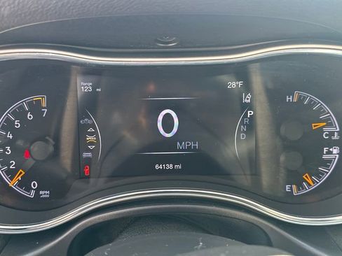 Used 2018 Jeep Grand Cherokee Limited image 31