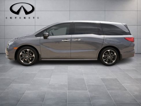 Used 2023 Honda Odyssey Elite image 4