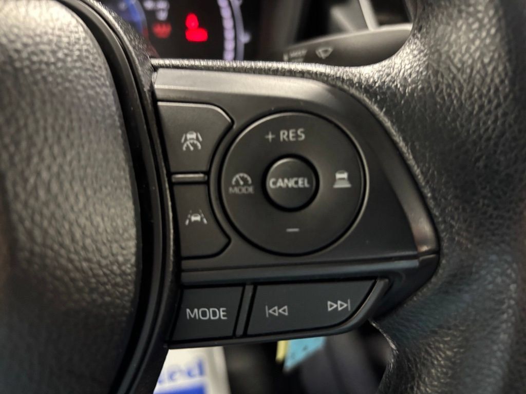 Used 2026 Toyota Corolla LE FWD image 19