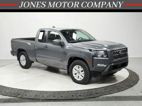 Used 2024 Nissan Frontier SV w/ SV Convenience Package image 1