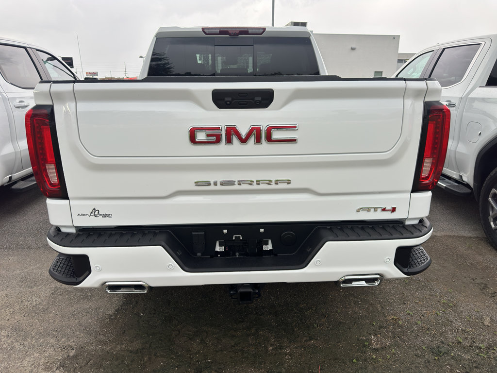Used 2024 GMC Sierra 1500 AT4 w/ Technology Package AWD/4WD image 5