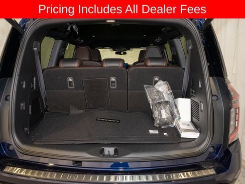 Certified 2025 Nissan Armada SL w/ Captain's Chari Seat Package AWD/4WD image 5