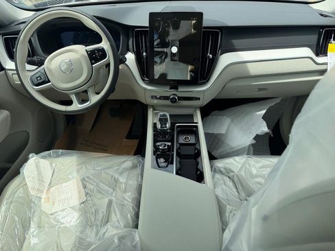 New 2026 Volvo XC60 B5 Ultra w/ Protection Package Premier AWD/4WD image 5