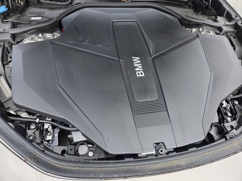 New 2026 BMW i7 eDrive50 w/ M Sport Package RWD image 18