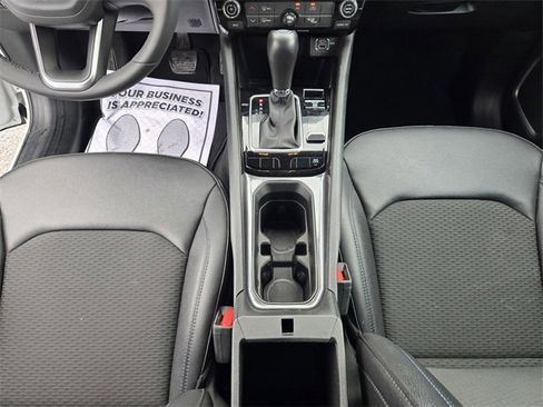 Used 2025 Jeep Compass Latitude image 30