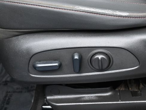 Used 2023 Chevrolet TrailBlazer RS w/ Sun and Liftgate Package FWD image 12
