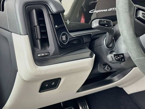 Certified 2026 Porsche Cayenne GTS AWD/4WD image 11
