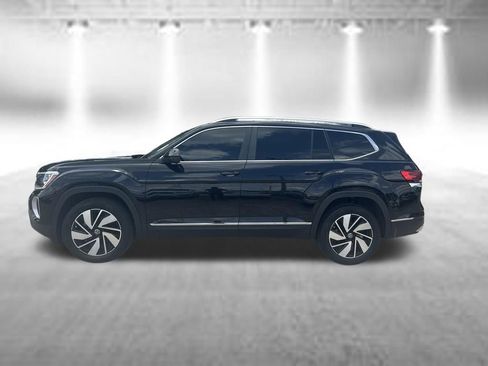 Used 2024 Volkswagen Atlas SEL AWD/4WD image 2