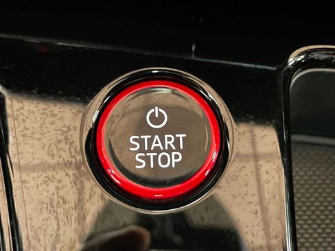 Used 2024 Audi e-tron GT Premium Plus w/ Performance Package image 39