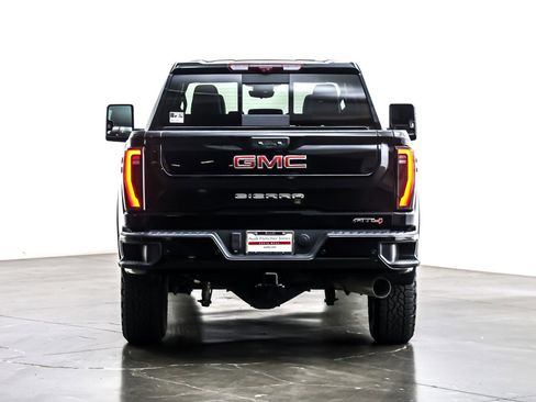 Used 2024 GMC Sierra 2500 AT4 w/ AT4 Premium Plus Package image 4