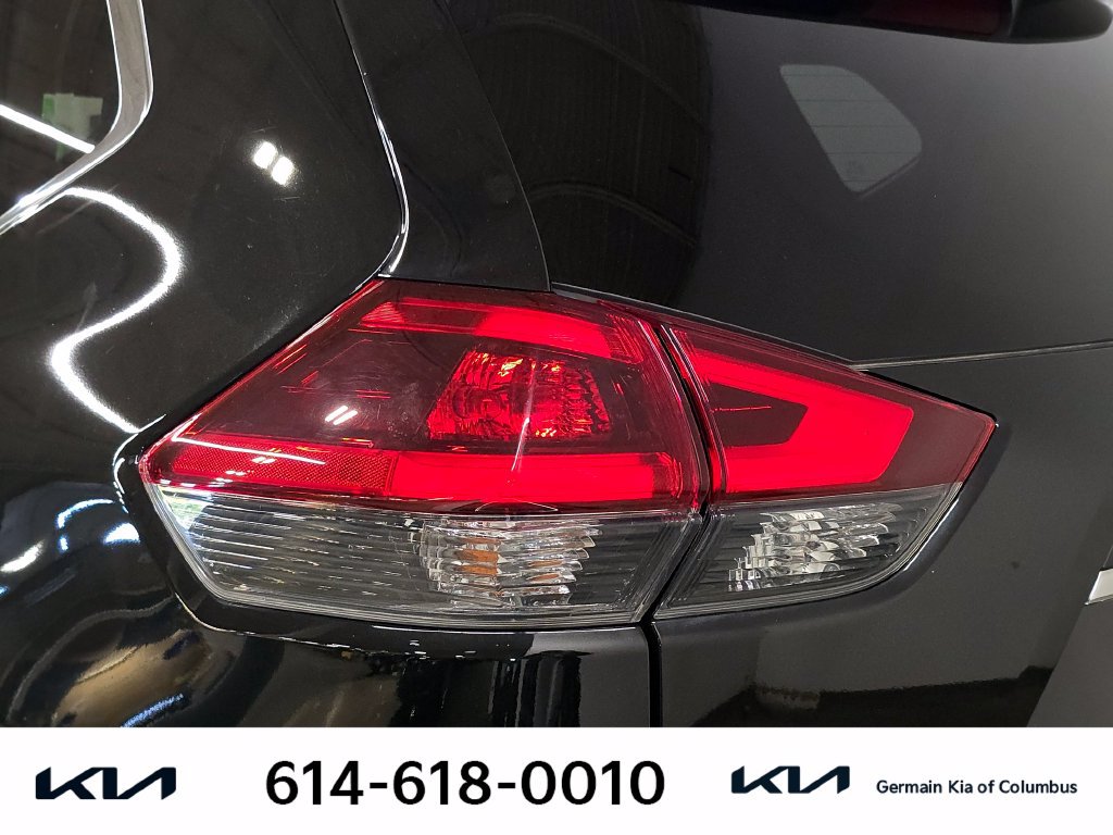 Used 2019 Nissan Rogue SV AWD/4WD image 15
