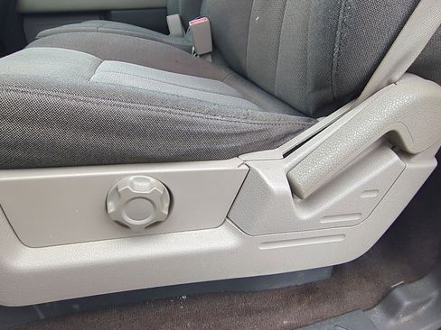 Used 2010 Ford F150 STX image 27