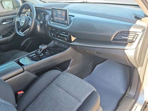 Used 2022 Nissan Rogue SV image 22