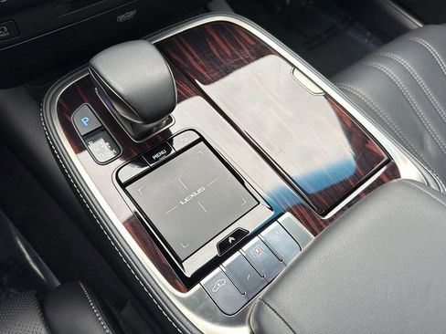 Used 2018 Lexus LS 500 AWD w/ Luxury Package image 36